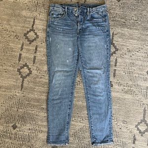 American Eagle Hi-Rise Girlfriend Jean